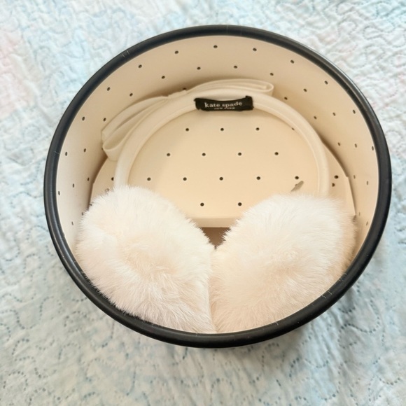 Kate Spade Shoelace Bow Ivory Faux Fur Earmuffs - Picture 6 of 8